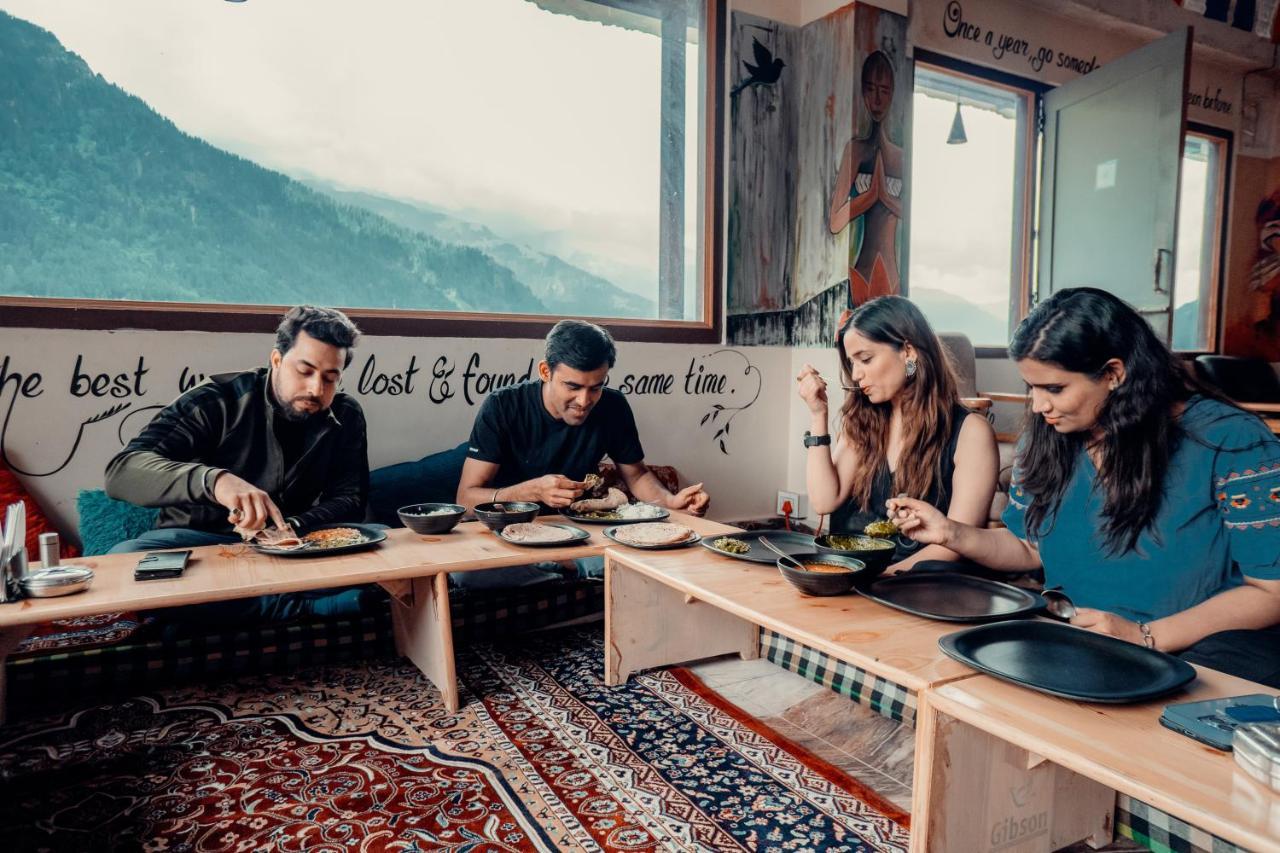 Cafe Monkbase- Food And Stay Manāli Buitenkant foto